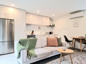 Central 2BRM 2BTH townhouse FREE carpark, Christchurch